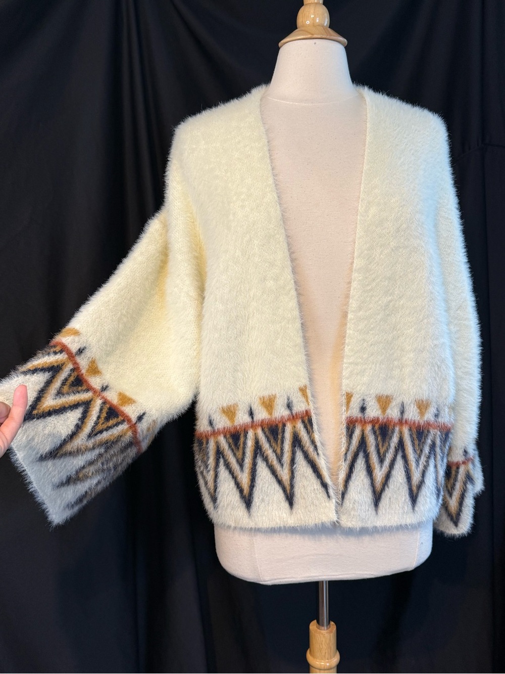 Baciano Tribal Eyelash Open Front Cardigan Cream Southwest Aztec